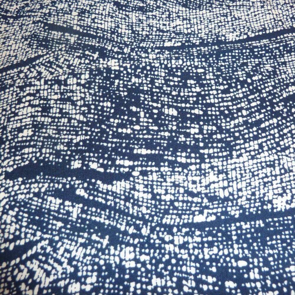 Fabric with random pattern of navy blue and white waves 95% cotton, 5% polyester